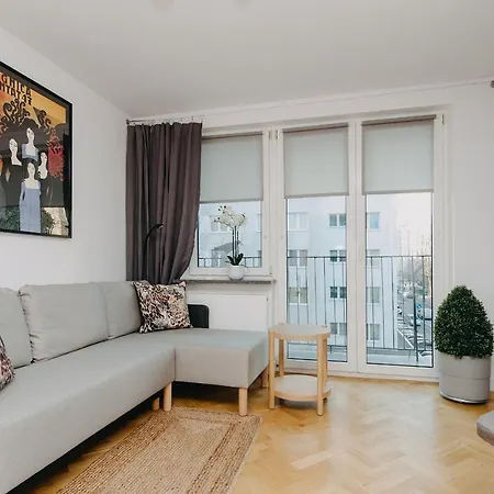 Shortstaypoland Zlota Apartment *
